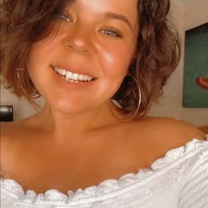 Meet your Posher, Kelly